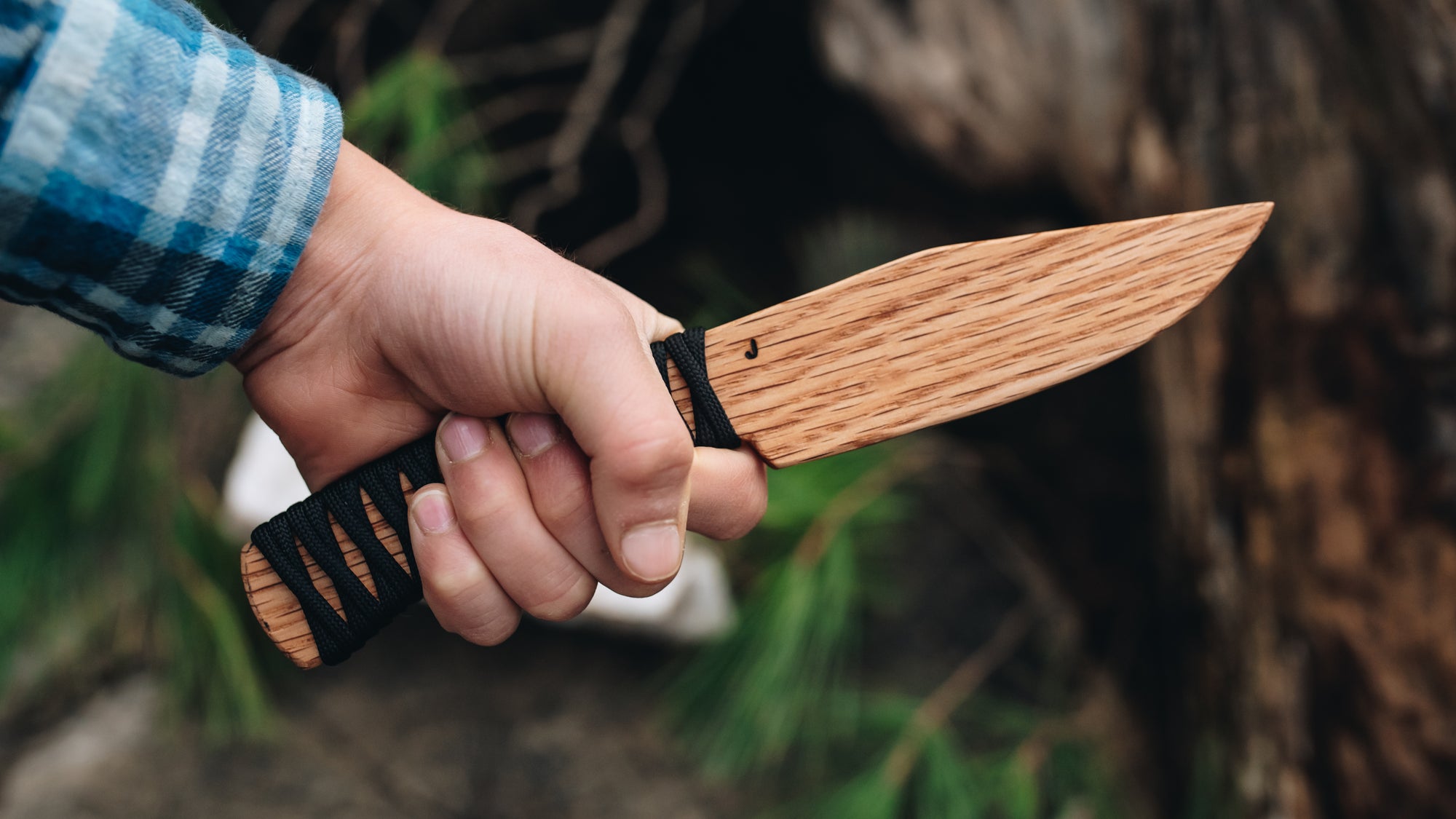 JJ Knives Wrapped Bowie - in black wrap - (Red Oak)