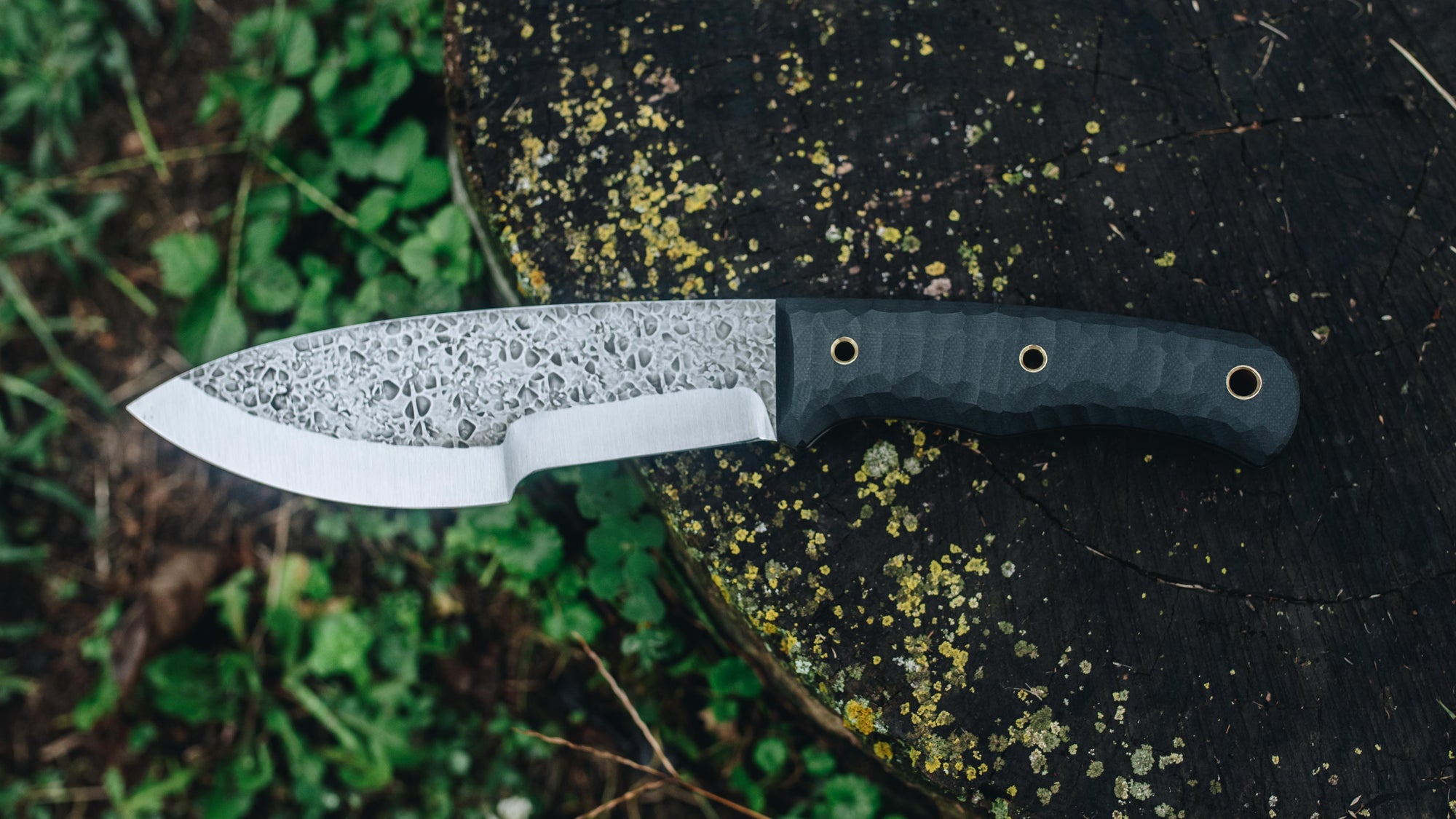 Bullshark - in textured black G-10 - (Procut)