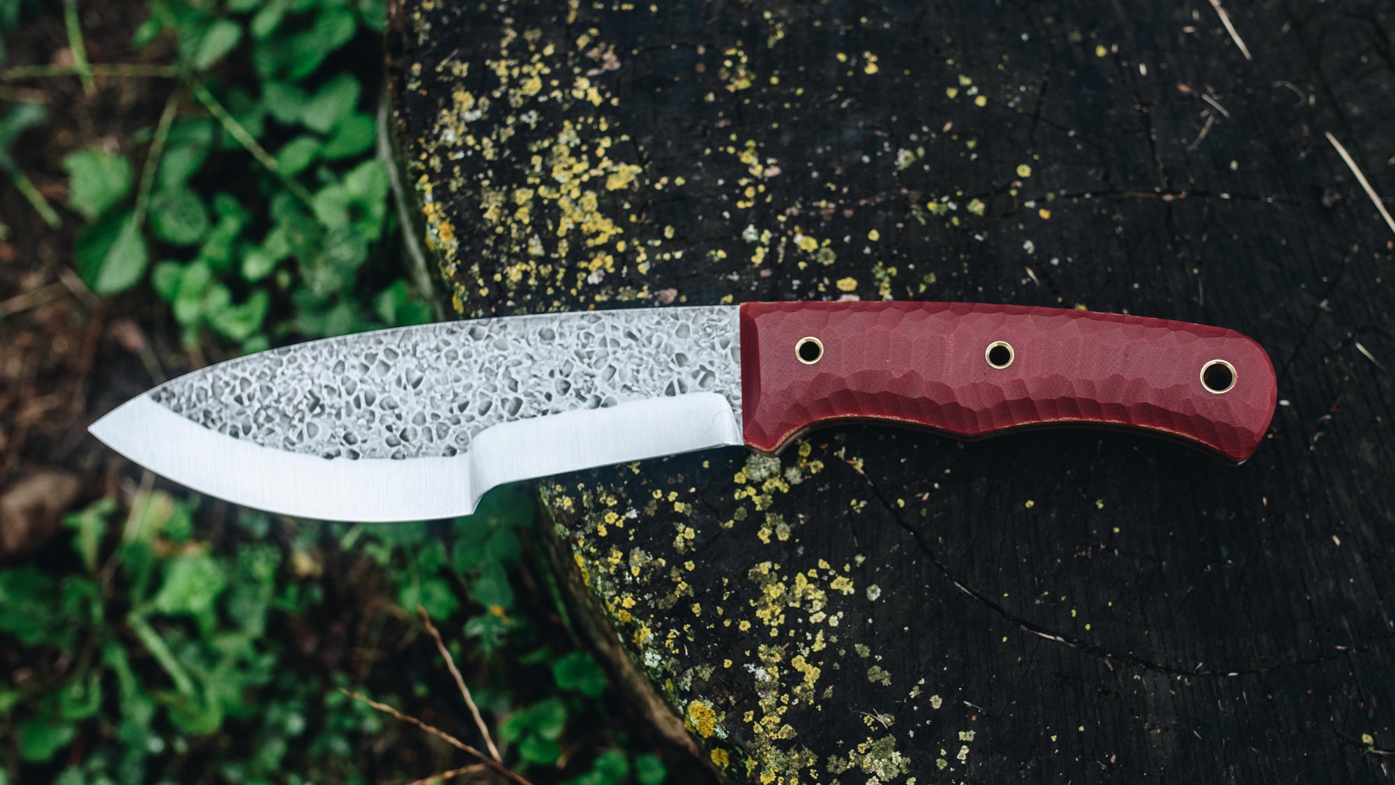 Bullshark - in textured ruby red G-10 - (Procut)